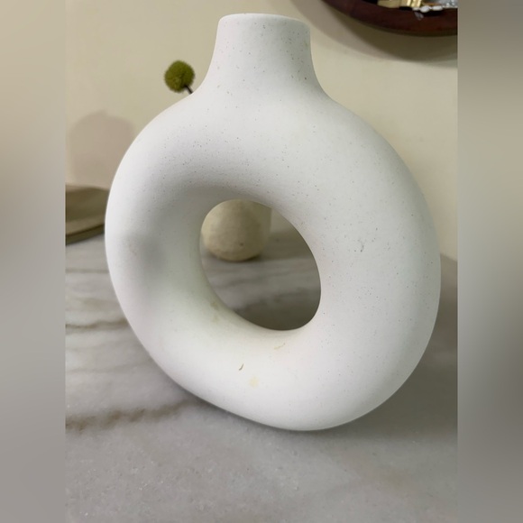 Modern White Ceramic Vase - Picture 3 of 6
